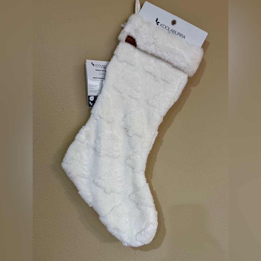 Koolaburra by Ugg White Clove Plush Christmas Holiday Stocking NWT - Picture 3 of 9